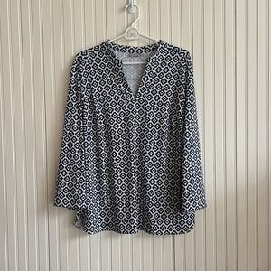 Ellie‎ Kai Nylon Spandex V neck pullover Blouse